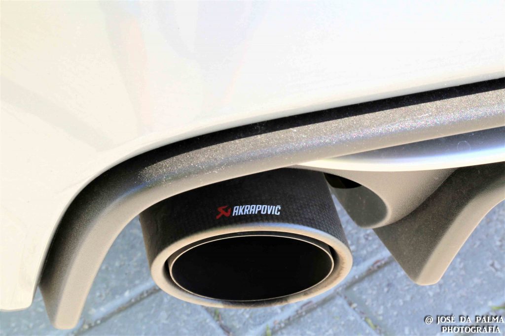 Abarth 695 Rivale: Requinte e Performance! 24