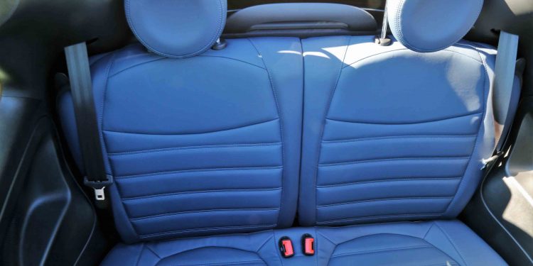 Abarth 695 Rivale: Requinte e Performance! 38