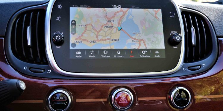 Abarth 695 Rivale: Requinte e Performance! 33