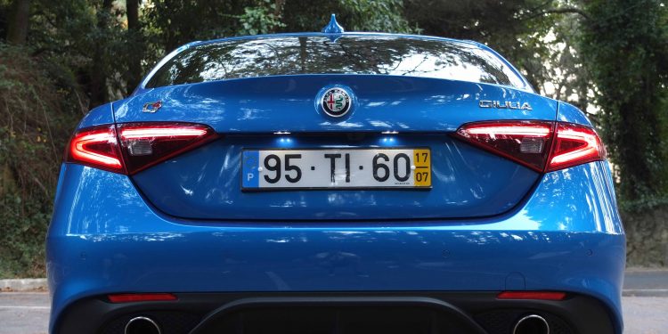Alfa Romeo Giulia Veloce 2.2 JTDM 210CV: Insano Romance! 53