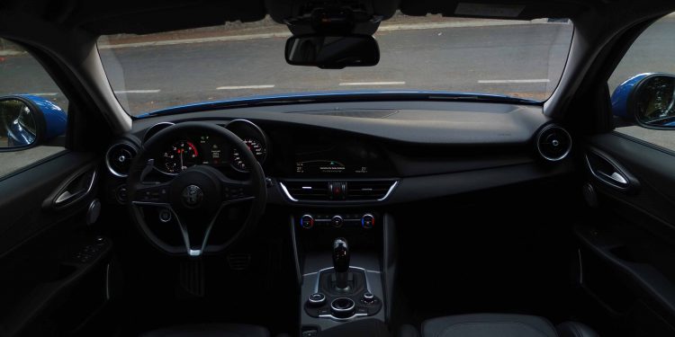 Alfa Romeo Giulia Veloce 2.2 JTDM 210CV: Insano Romance! 29