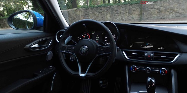 Alfa Romeo Giulia Veloce 2.2 JTDM 210CV: Insano Romance! 30