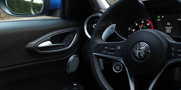 Alfa Romeo Giulia Veloce 2.2 JTDM 210CV: Insano Romance! 31