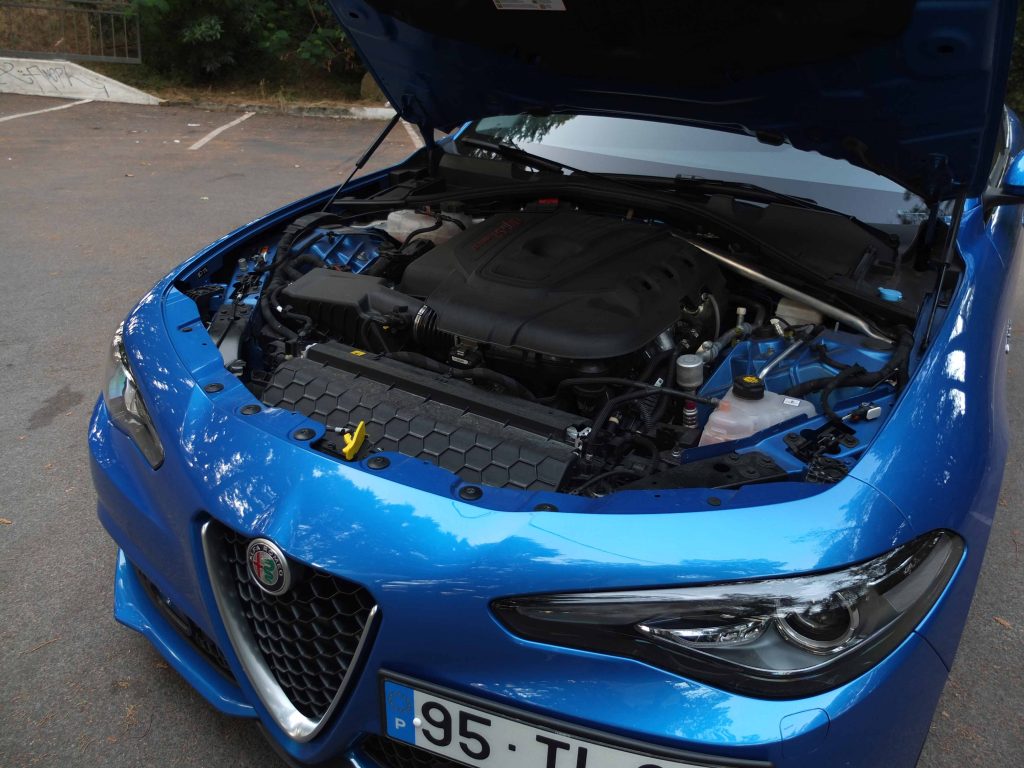 Alfa Romeo Giulia Veloce 2.2 JTDM 210CV: Insano Romance! 22