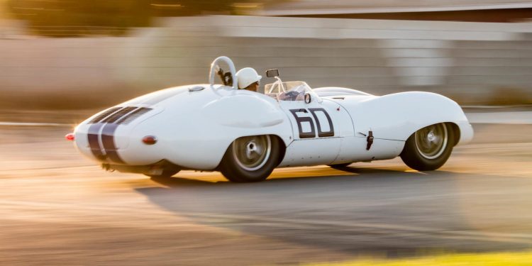 Lister Jaguar de 1959 que foi conduzido por Stiriling Moss vai a leilão! 27