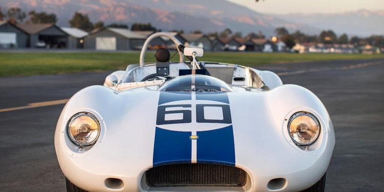 Lister Jaguar de 1959 que foi conduzido por Stiriling Moss vai a leilão! 26