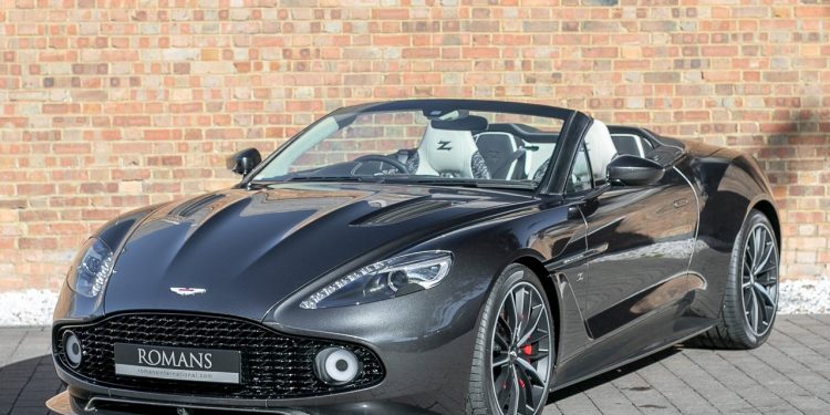 Este Aston Martin Vanquish Zagato Volante raríssimo vai a leilão! 18