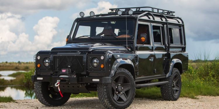 Land Rover Defender Project Evolution: "Primeira classe" com motor Corvette! 13