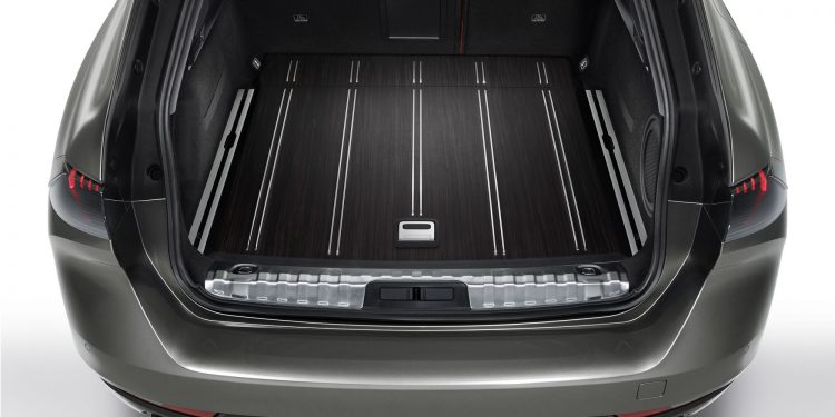 Peugeot 508 SW First Edition aparece no salão de Paris! 13