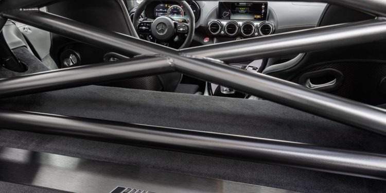 Mercedes AMG GT R Pro revelado no salão de Los Angeles! 23