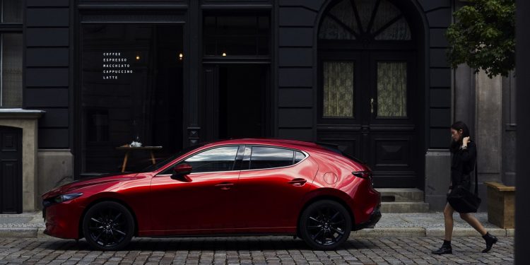 Este é o novo Mazda 3 nas versões hatchback e sedan! 52