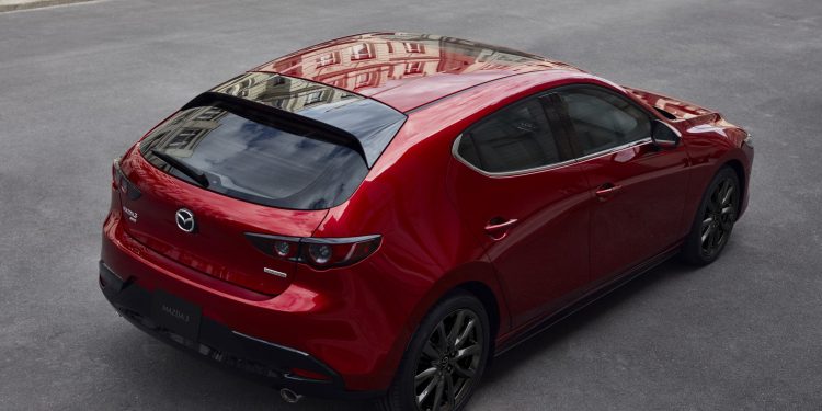 Este é o novo Mazda 3 nas versões hatchback e sedan! 35