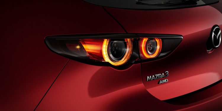 Este é o novo Mazda 3 nas versões hatchback e sedan! 31