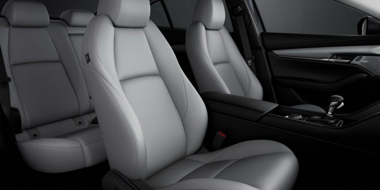 Este é o novo Mazda 3 nas versões hatchback e sedan! 42