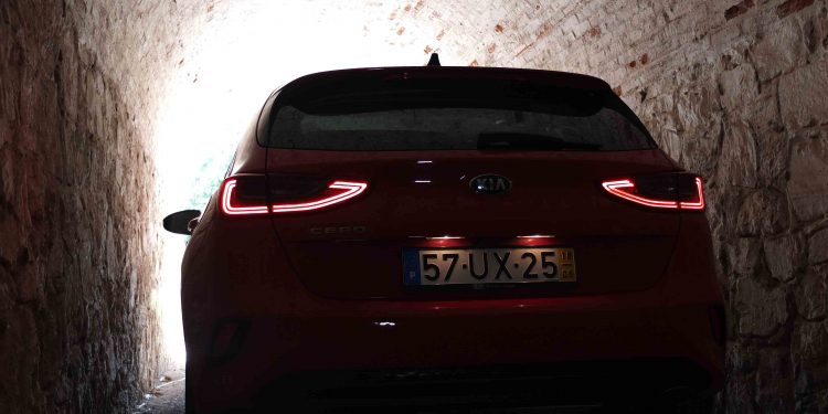 KIA CEED 1.6 CRDi TX DCT 7: Uma compra segura! 68