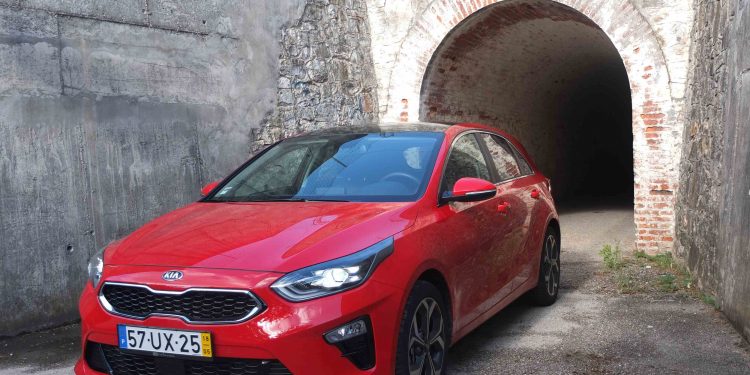 KIA CEED 1.6 CRDi TX DCT 7: Uma compra segura! 65