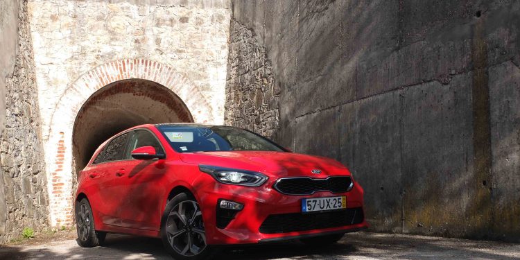 KIA CEED 1.6 CRDi TX DCT 7: Uma compra segura! 71
