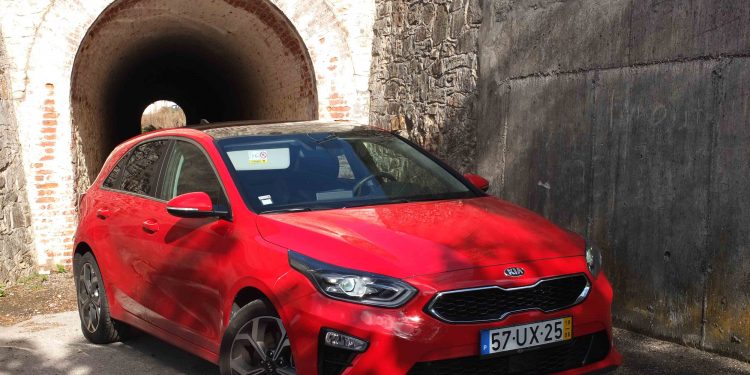 KIA CEED 1.6 CRDi TX DCT 7: Uma compra segura! 72