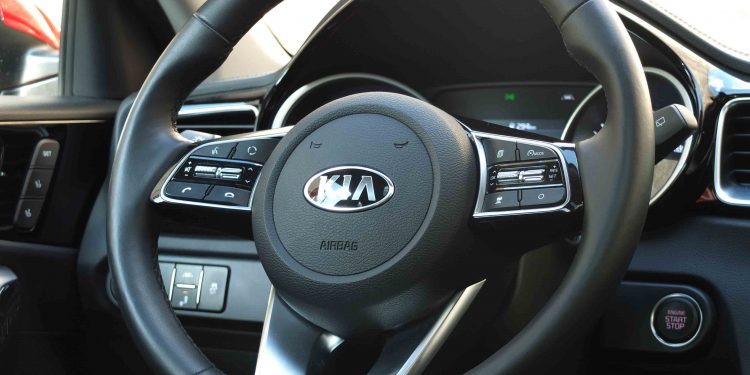 KIA CEED 1.6 CRDi TX DCT 7: Uma compra segura! 48