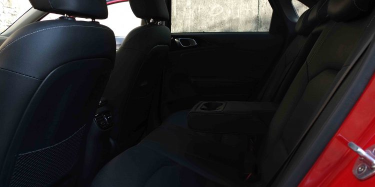 KIA CEED 1.6 CRDi TX DCT 7: Uma compra segura! 42