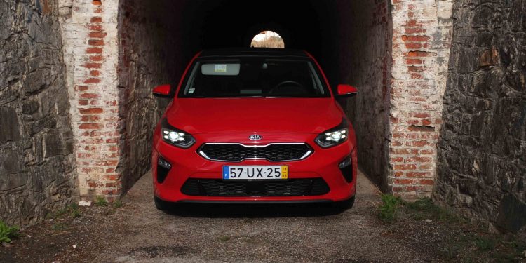 KIA CEED 1.6 CRDi TX DCT 7: Uma compra segura! 74