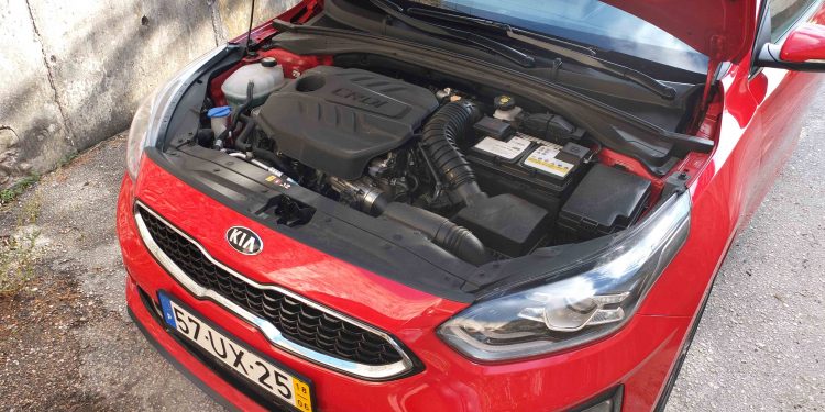 KIA CEED 1.6 CRDi TX DCT 7: Uma compra segura! 28