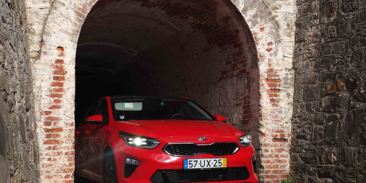 KIA CEED 1.6 CRDi TX DCT 7: Uma compra segura! 75