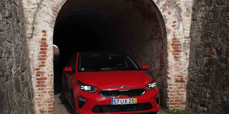 KIA CEED 1.6 CRDi TX DCT 7: Uma compra segura! 76