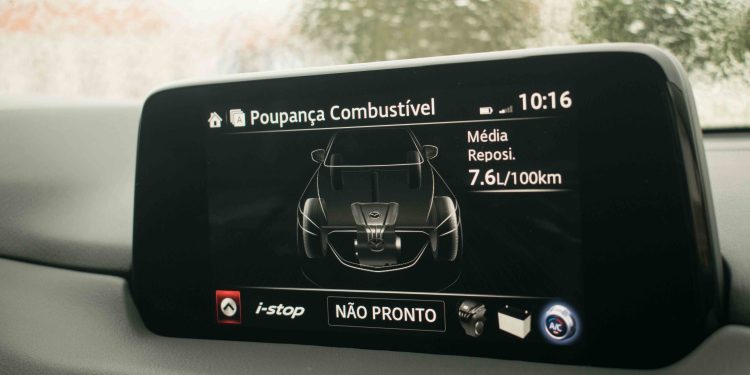 Mazda CX-5 2.2 SKYACTIV Excellence AT AWD: Elegância e Aventura! 60