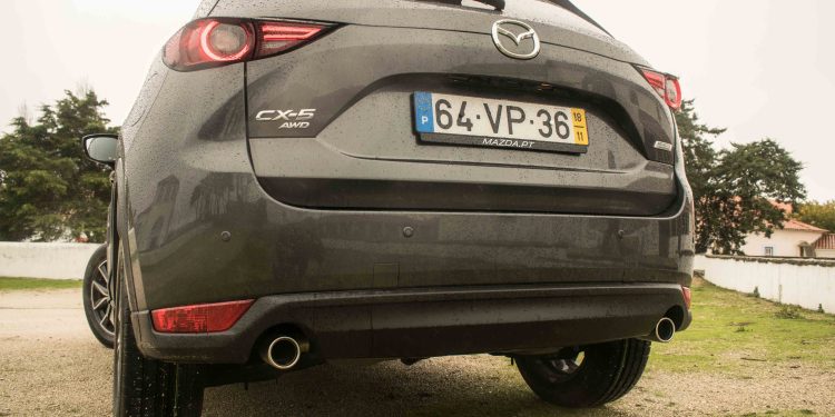 Mazda CX-5 2.2 SKYACTIV Excellence AT AWD: Elegância e Aventura! 57