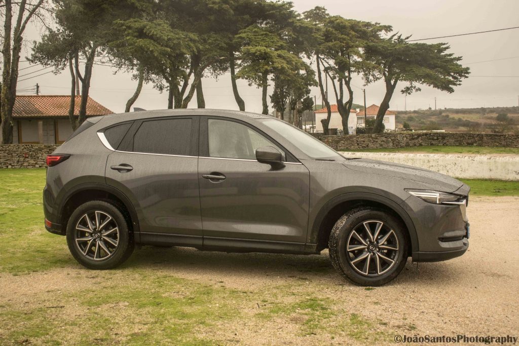 Mazda CX-5 2.2 SKYACTIV Excellence AT AWD: Elegância e Aventura! 21