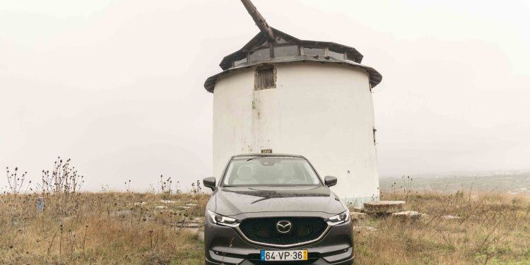 Mazda CX-5 2.2 SKYACTIV Excellence AT AWD: Elegância e Aventura! 67