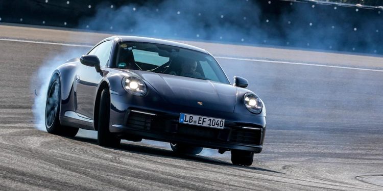 Novo Porsche 911 testado ao limite antes do lançamento! 28