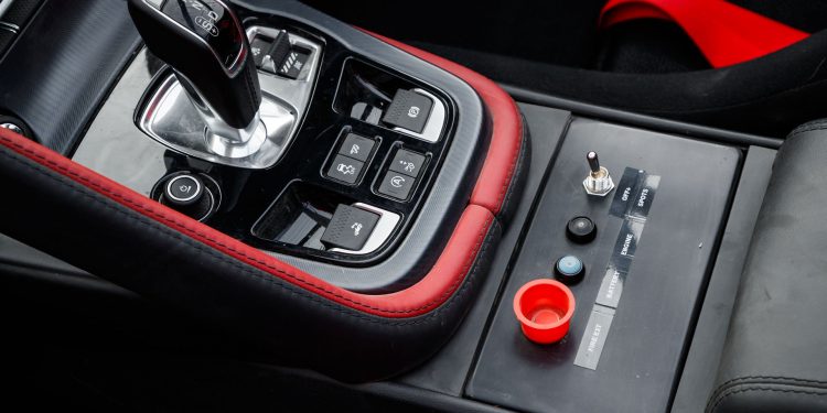 Jaguar F-Type transformado num carro de Rali! 16