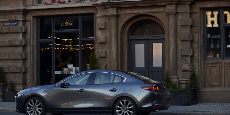 Este é o novo Mazda 3 nas versões hatchback e sedan! 78