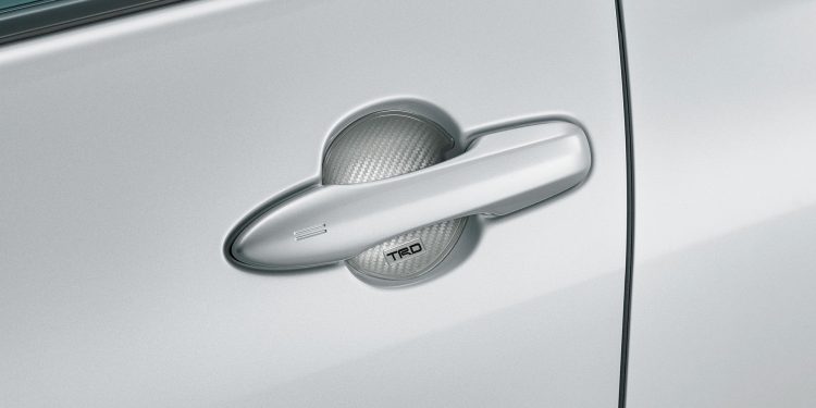 TRD apodera-se do Toyota Prius no salão automóvel de Tóquio! 34