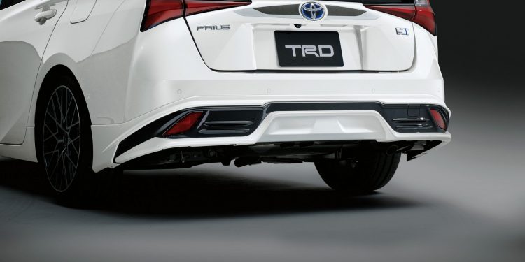 TRD apodera-se do Toyota Prius no salão automóvel de Tóquio! 38