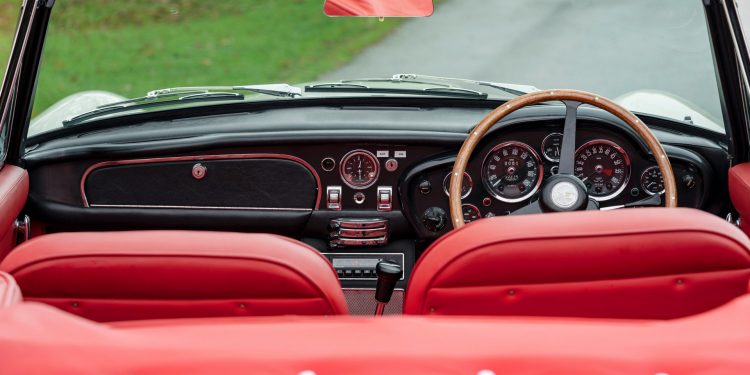 Aston Martin Heritage EV Concepts dá uma nova vida a este DB6 de 1970! 23