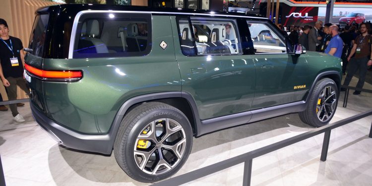 Pininfarina entra na guerra dos SUV eléctricos! 17