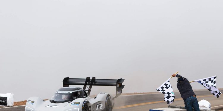 VW ID R Electric Racer pode tentar recorde em Nurburgring! 16