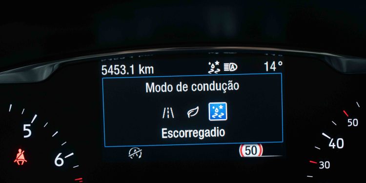 Ford Fiesta Active 1.0 Ecoboost: Dinâmica de calças arregaçadas! 65
