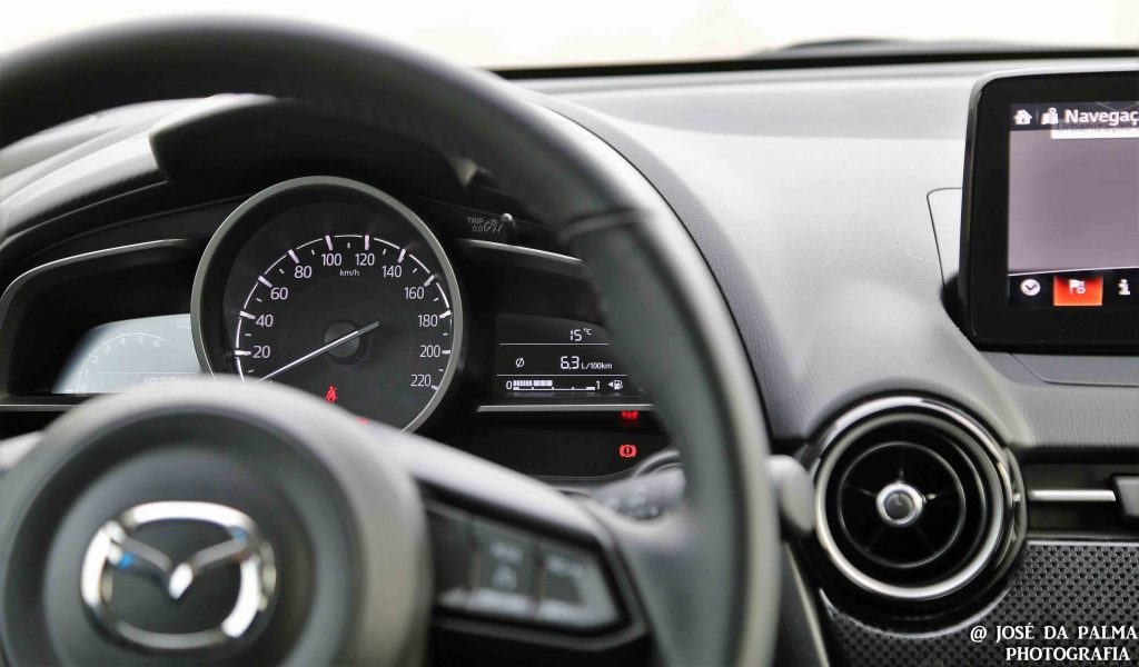 Mazda 2 1.5 SKYACTIV Advance: Dinâmico e divertido! 24