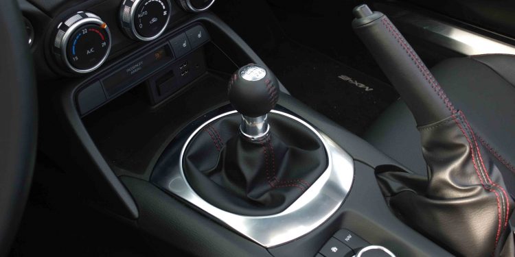 Sabemos que quer comprar um Mazda MX-5 e que a sua esposa não deixa! 18