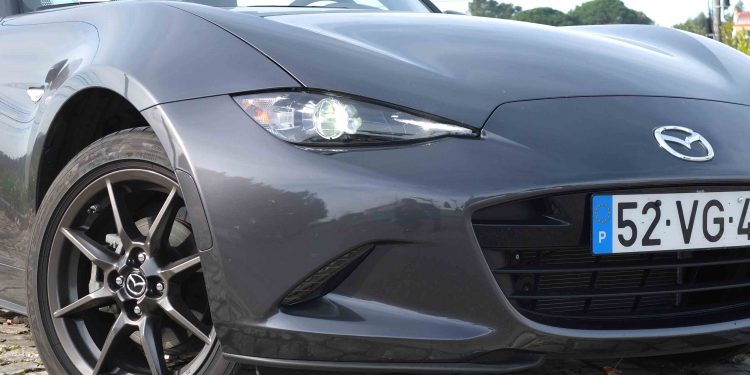 Sabemos que quer comprar um Mazda MX-5 e que a sua esposa não deixa! 30