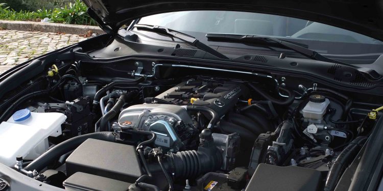 Sabemos que quer comprar um Mazda MX-5 e que a sua esposa não deixa! 29