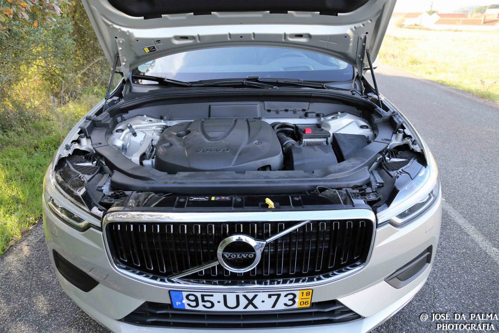 Volvo XC60 D3 Momentum: Harmonia e segurança! 23