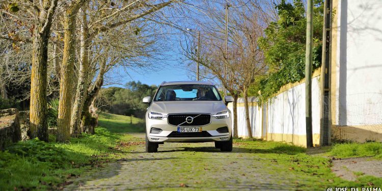 Volvo XC60 D3 Momentum: Harmonia e segurança! 48