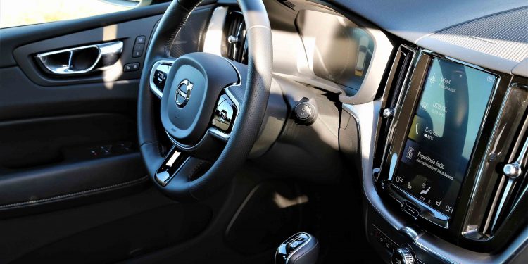 Volvo XC60 D3 Momentum: Harmonia e segurança! 52