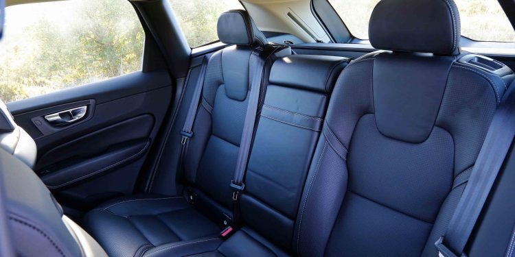 Volvo XC60 D3 Momentum: Harmonia e segurança! 44