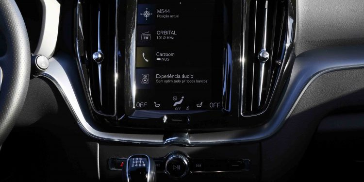 Volvo XC60 D3 Momentum: Harmonia e segurança! 41